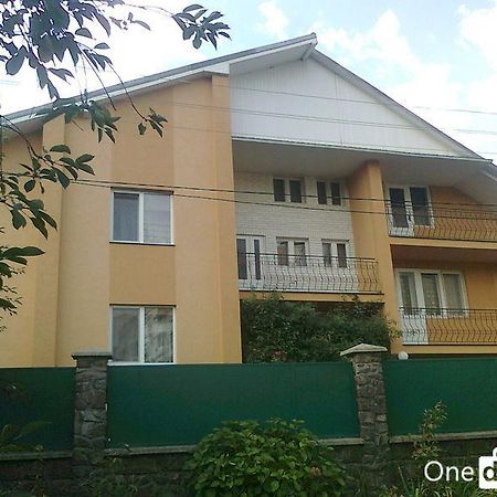 Hotel Domashnya Saduba Mukácheve Exterior foto